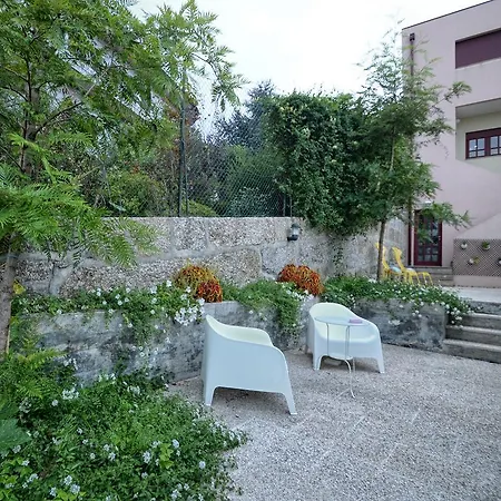 Auberge de jeunesse Guimaraesliving - & Adventure