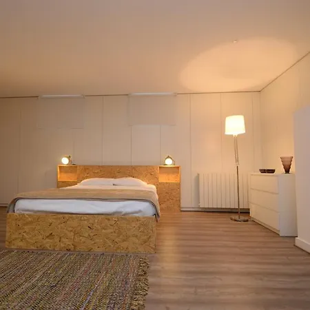 Хостел Guimaraesliving - & Adventure *