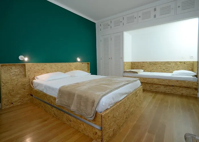 Albergue Guimaraesliving - & Adventure Guimarães