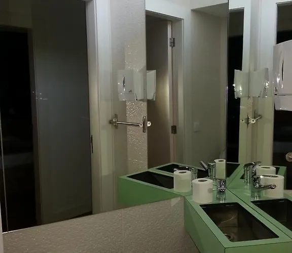 Guimaraesliving - & Adventure Albergue *